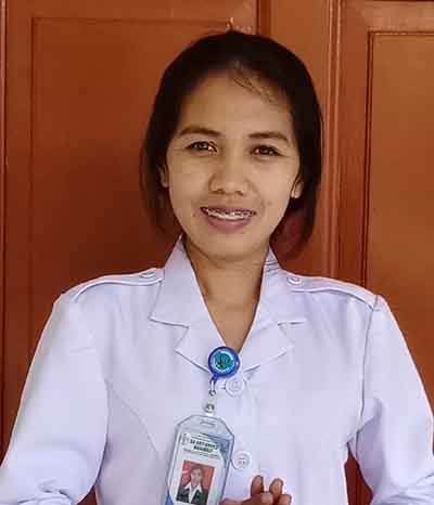 Foto  Rosyana Patorak, S.Pd